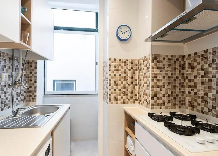 Bright 1 Bedroom In The Heart Of Sunny דירה *