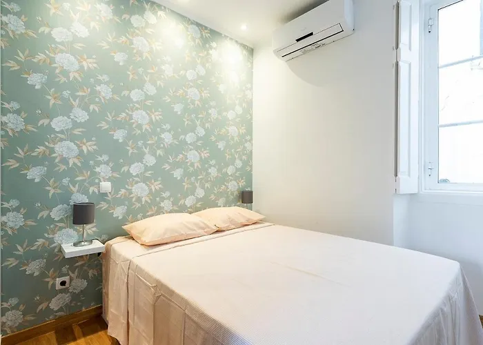 Bright 1 Bedroom In The Heart Of Sunny 아파트