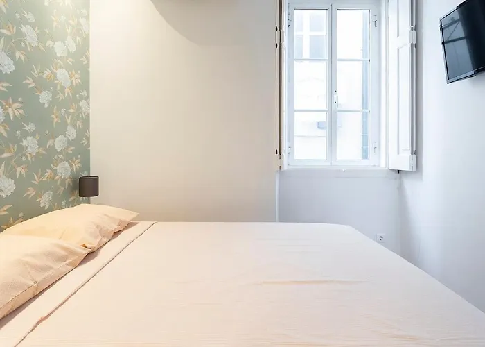아파트 Bright 1 Bedroom In The Heart Of Sunny
